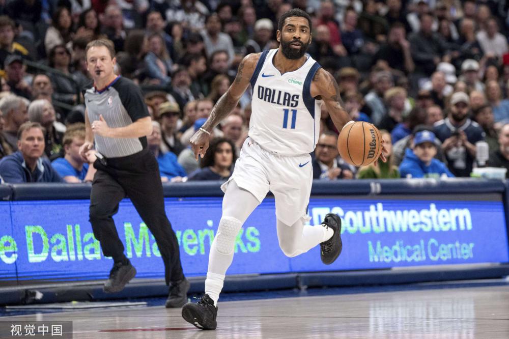 牢牢锁定在 牢牢锁定在